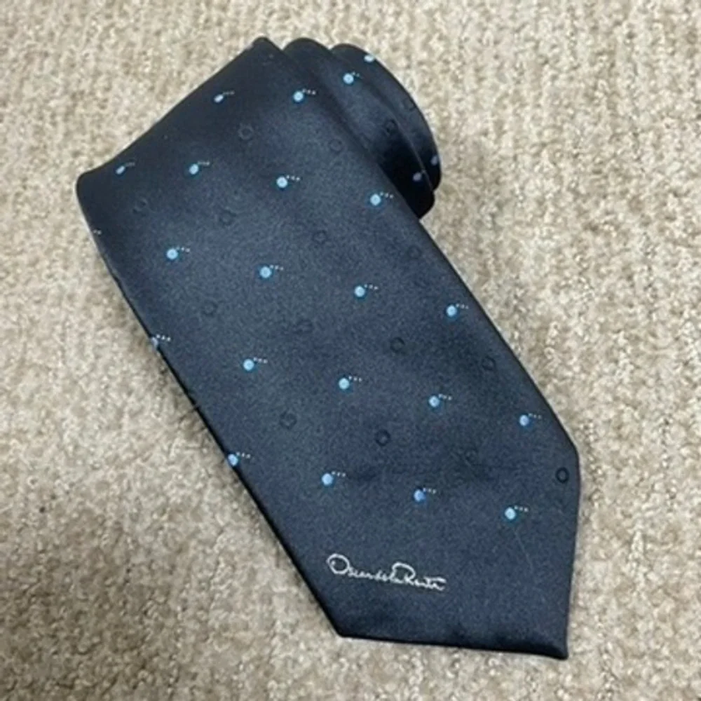 Oscar de la Renta Silk Tie Mens Black Blue Dot Excellent Designer Formal Classic